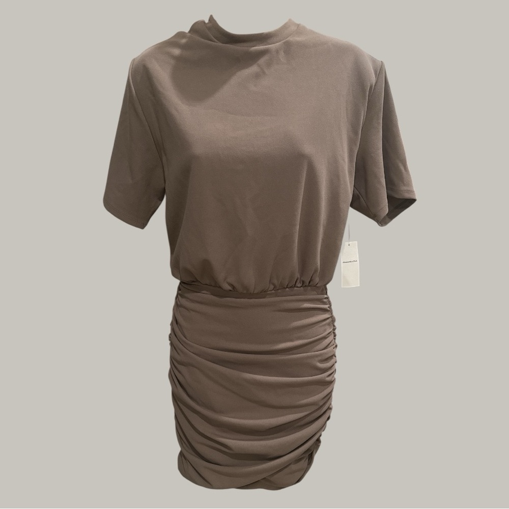 🏷️Women’s Short Sleeve Ruched Dress